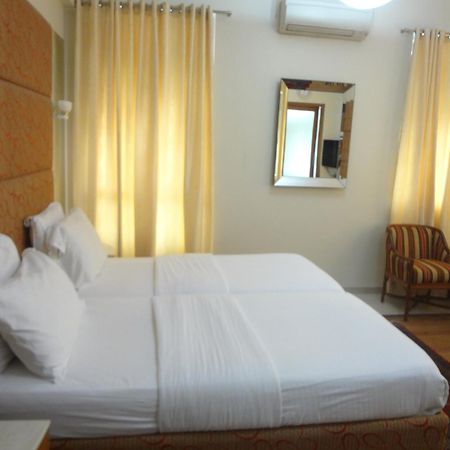 Astoria Hotel Mumbai Kültér fotó