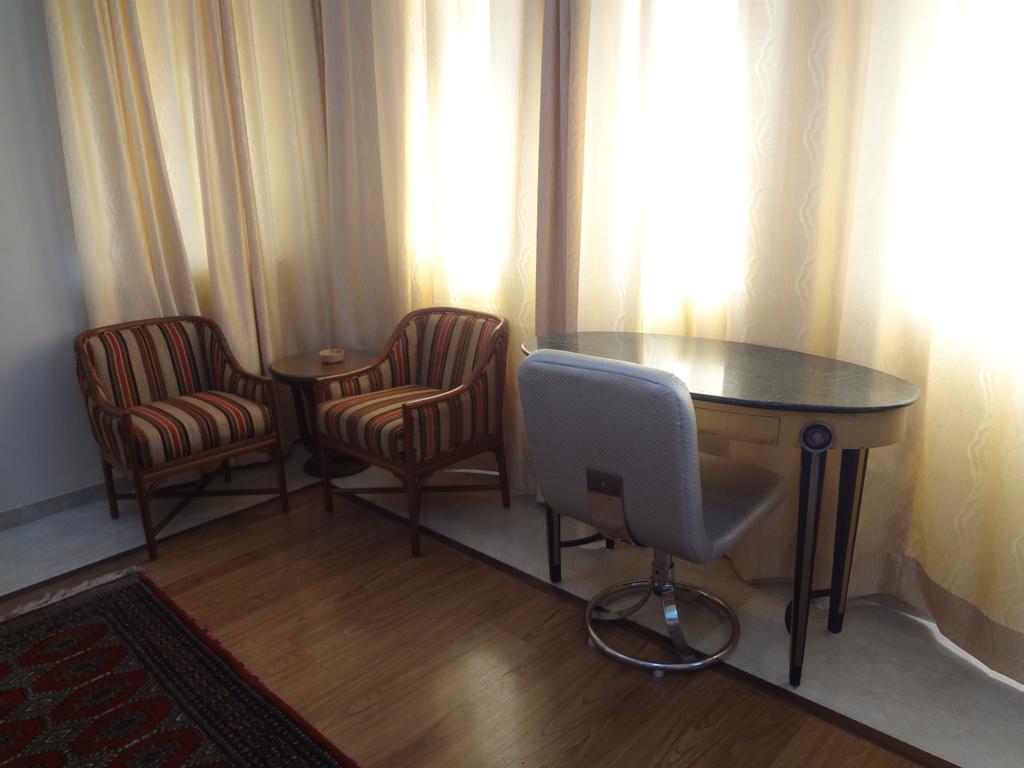 Astoria Hotel Mumbai Kültér fotó